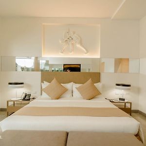 Premium Queen Room